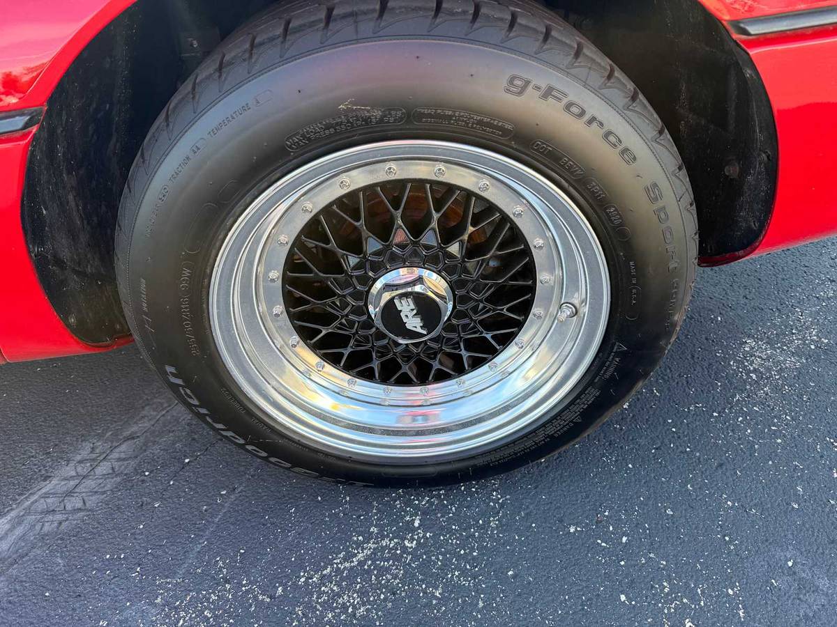Chevrolet-corvette-1986-red-5