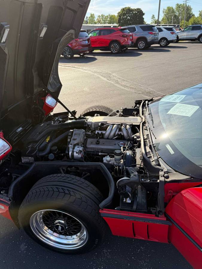 Chevrolet-corvette-1986-red-7