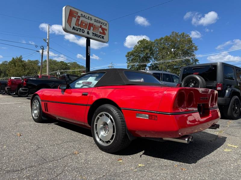 Chevrolet-corvette-1987-red-10