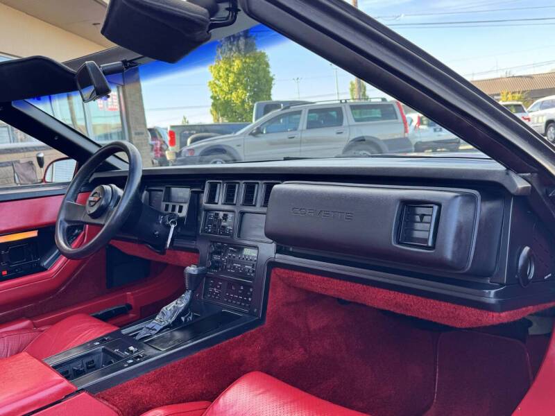 Chevrolet-corvette-1987-red-12