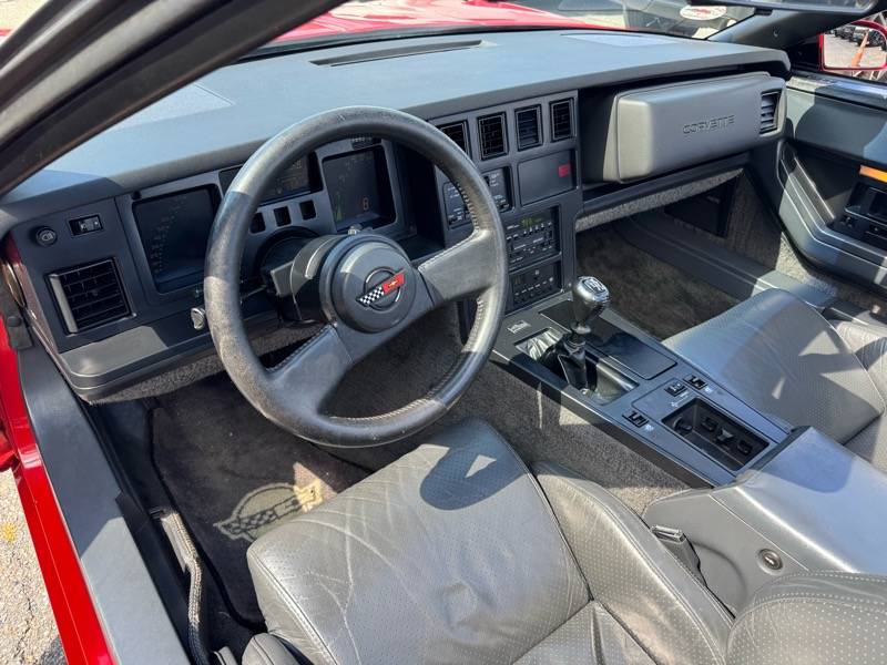 Chevrolet-corvette-1987-red-16