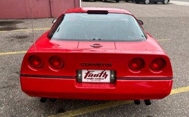 Chevrolet-corvette-1987-red-3