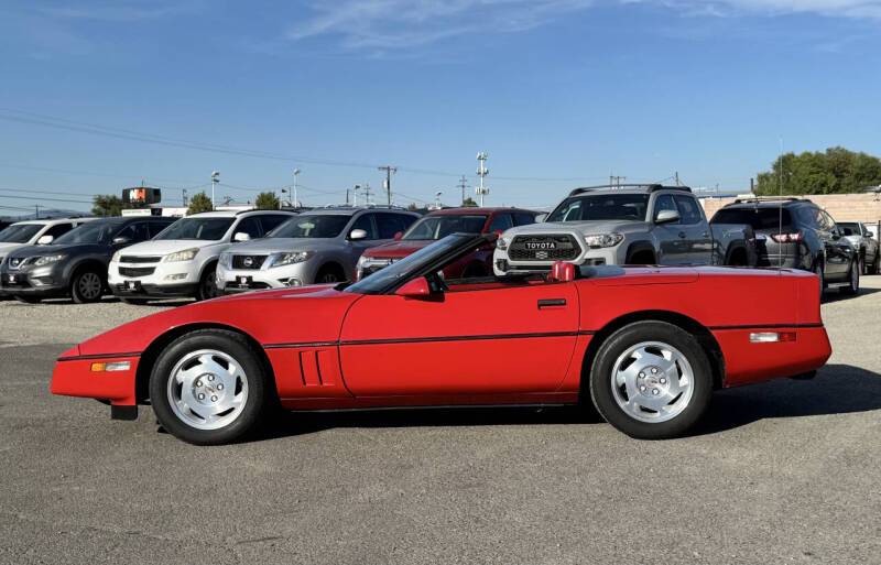 Chevrolet-corvette-1987-red-4