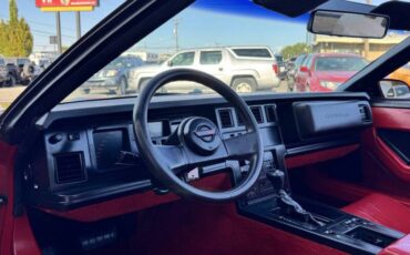 Chevrolet-corvette-1987-red-9