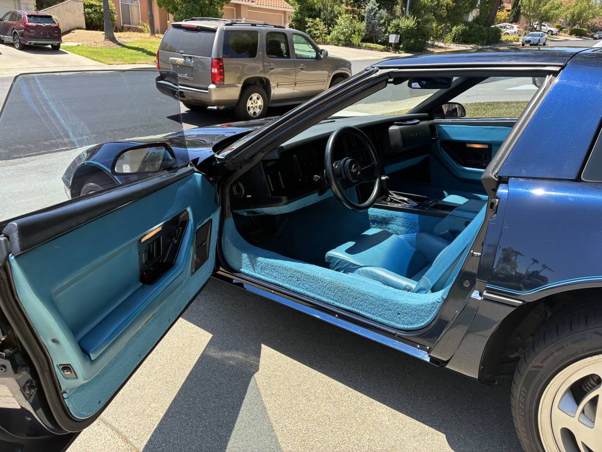 Chevrolet-corvette-1988-blue-4
