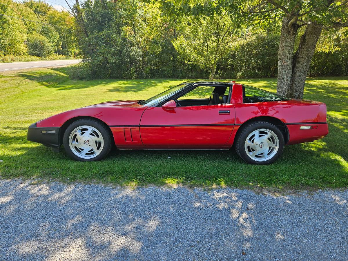 Chevrolet-corvette-1988-red-3