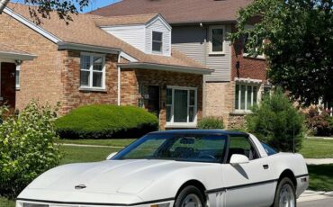 Chevrolet-corvette-1988-white-2