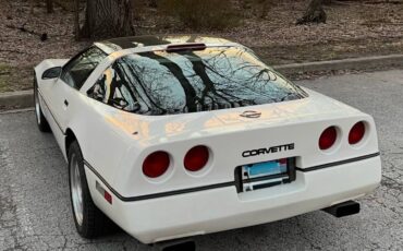 Chevrolet-corvette-1988-white
