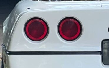 Chevrolet-corvette-1988-white-3