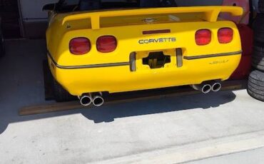 Chevrolet-corvette-1988-yellow-1