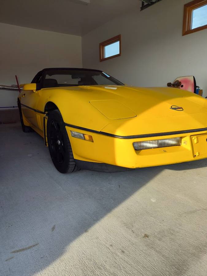 Chevrolet-corvette-1988-yellow