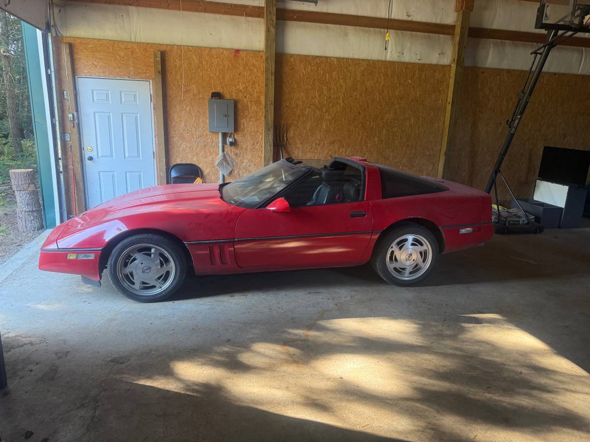 Chevrolet-corvette-1989-red-1