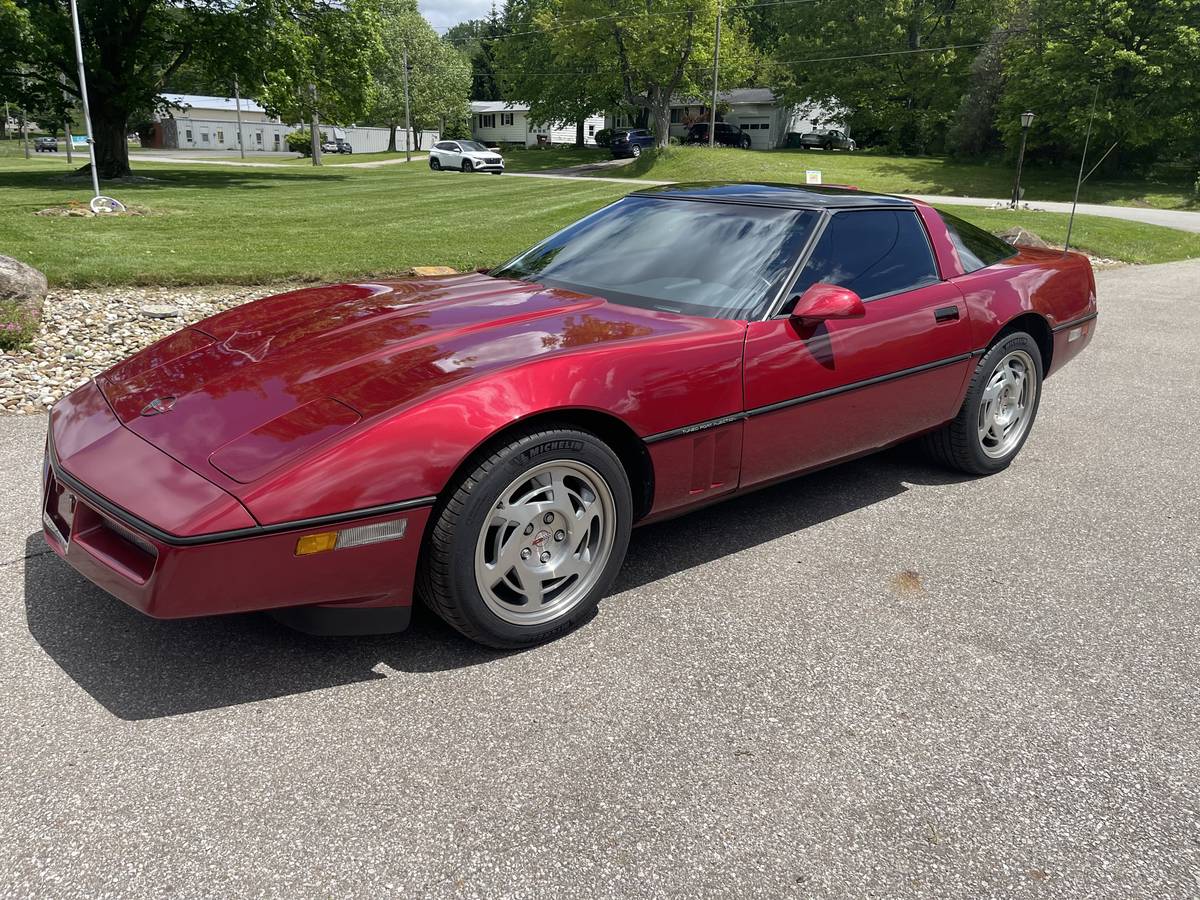 Chevrolet-corvette-1990-red-1