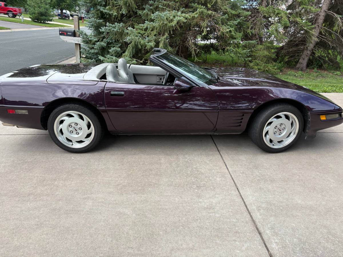 Chevrolet-corvette-1992-1