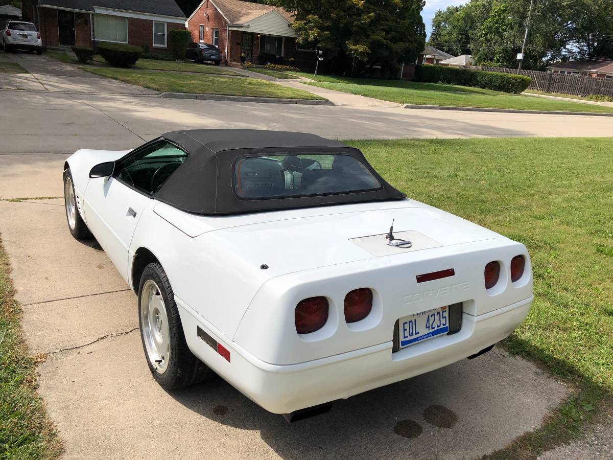 Chevrolet-corvette-1992-2