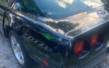 Chevrolet-corvette-1992-2