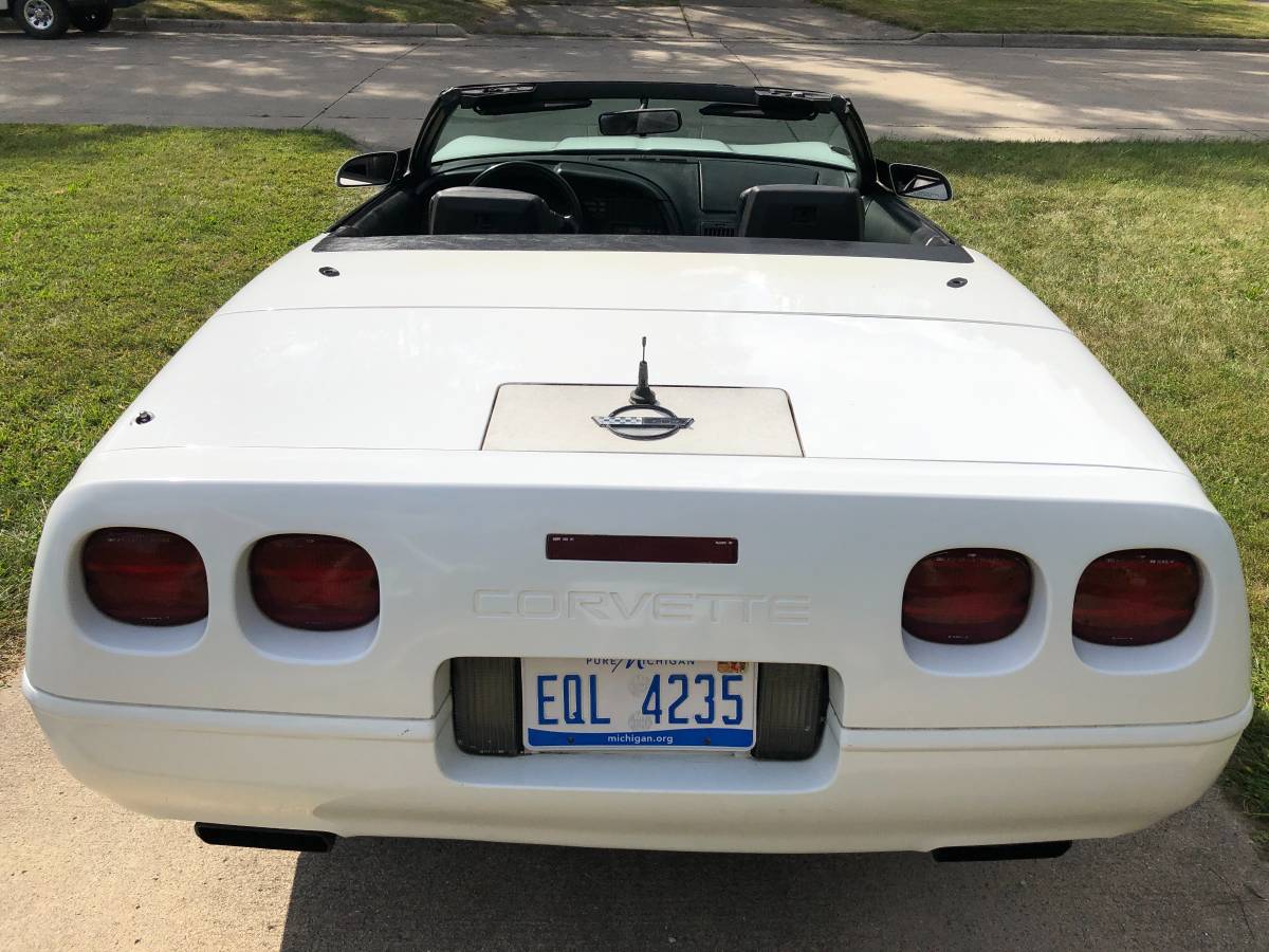 Chevrolet-corvette-1992-6