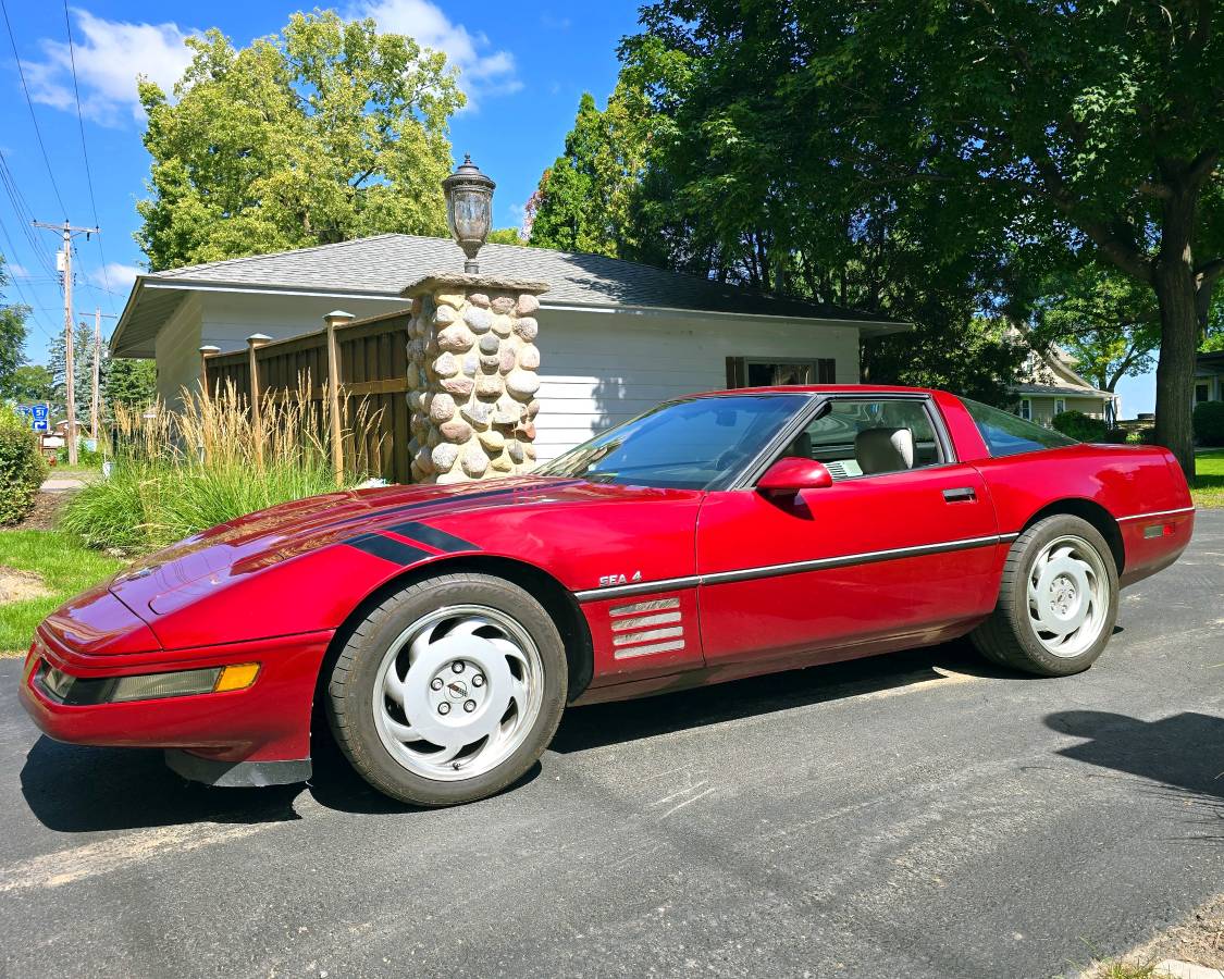 Chevrolet-corvette-1992-red-1