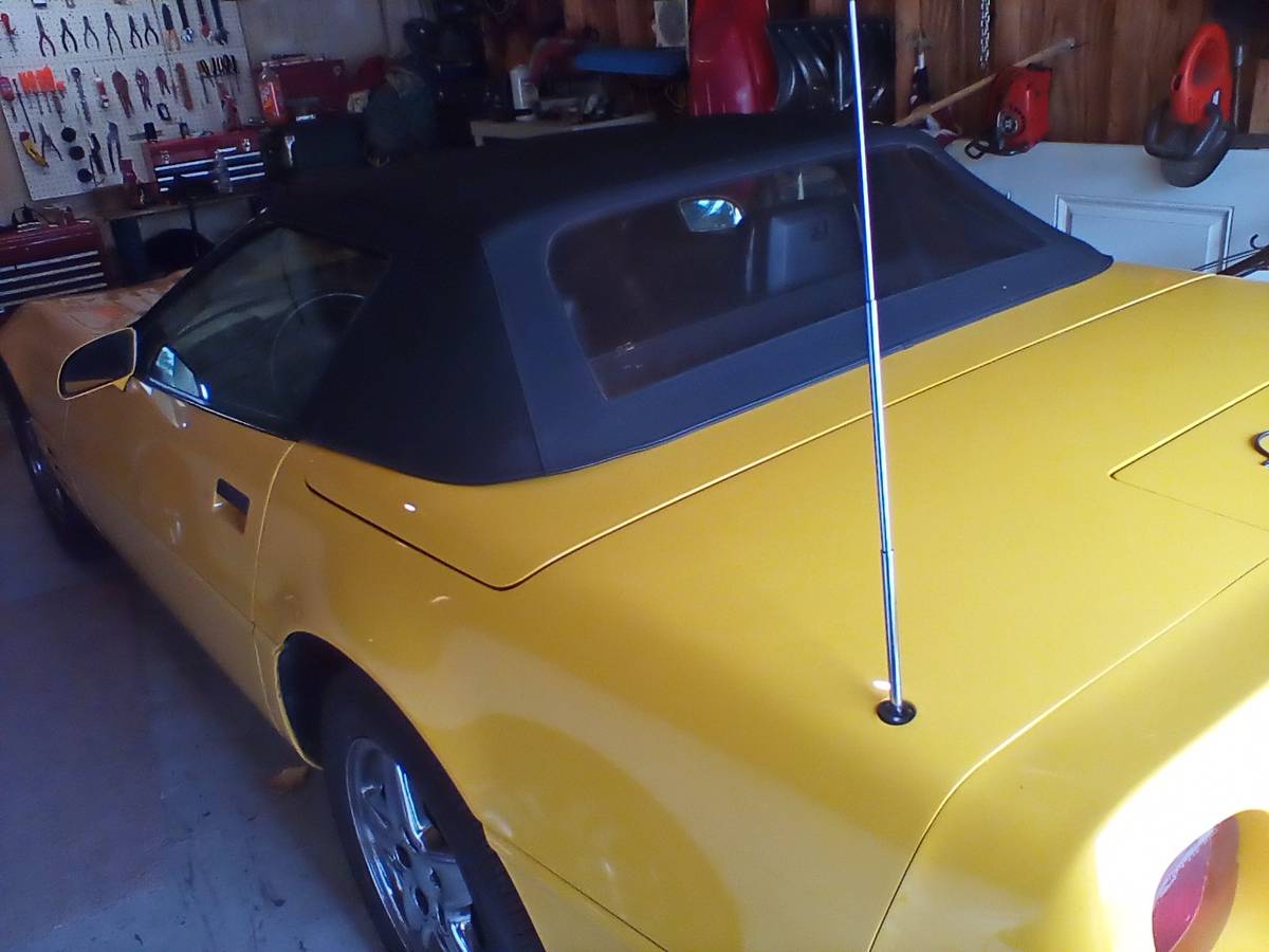 Chevrolet-corvette-1992-yellow-5