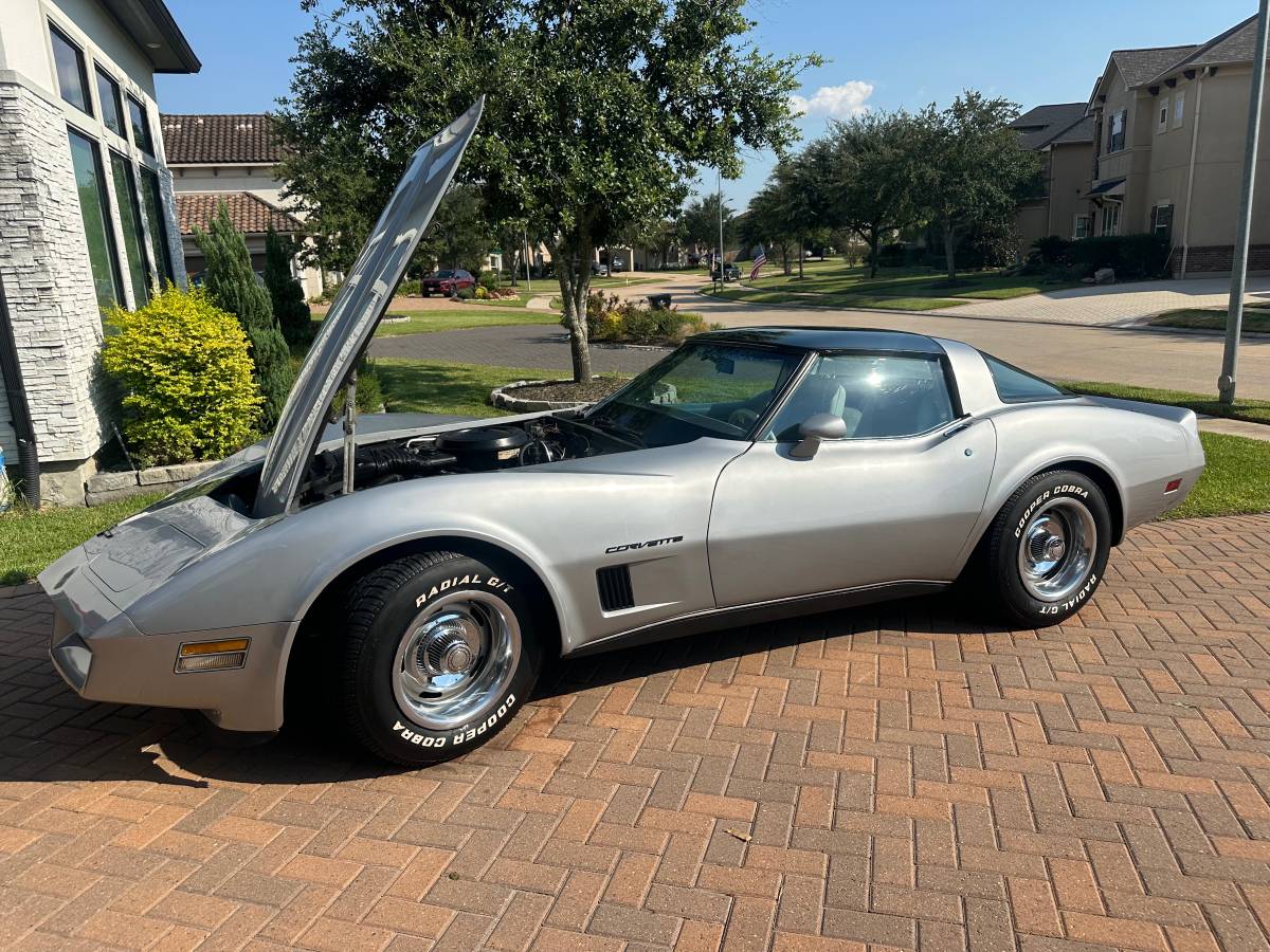Chevrolet-corvette-1993-10
