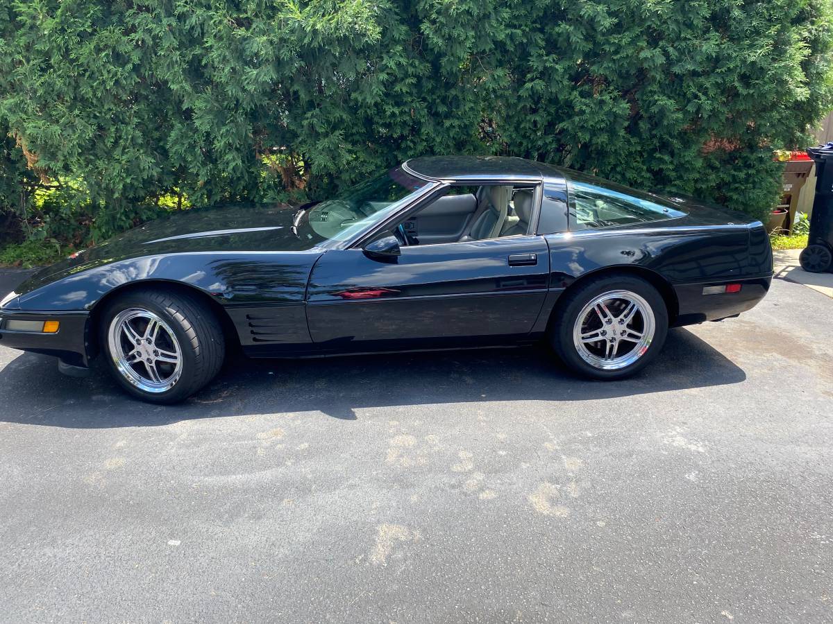 Chevrolet-corvette-1993-black-5