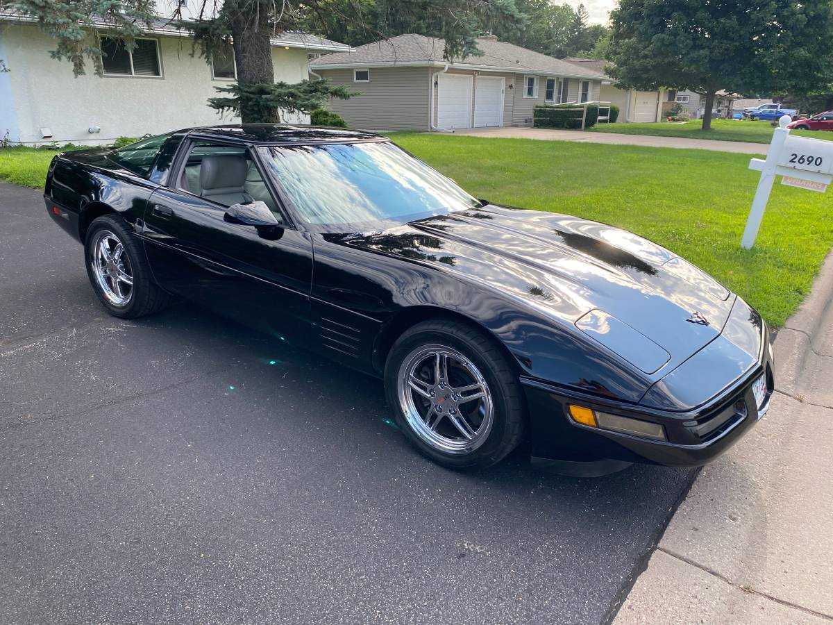 Chevrolet-corvette-1993-black