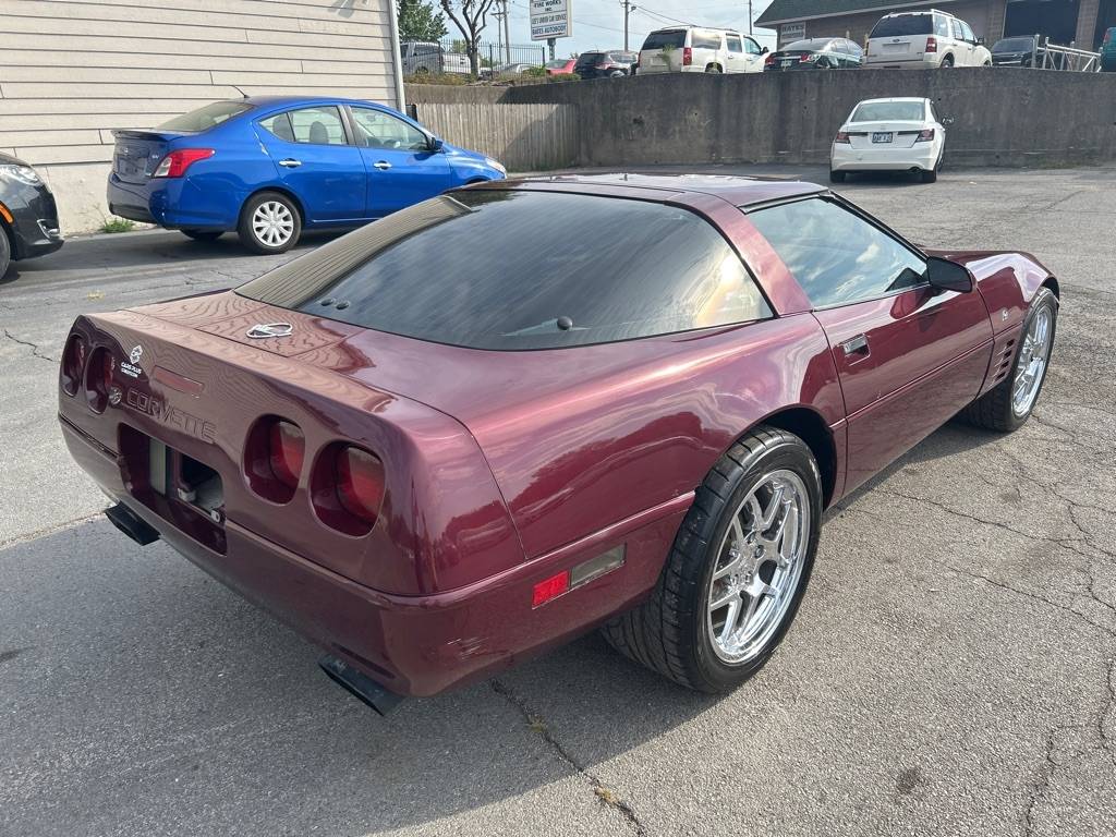 Chevrolet-corvette-1993-red-1