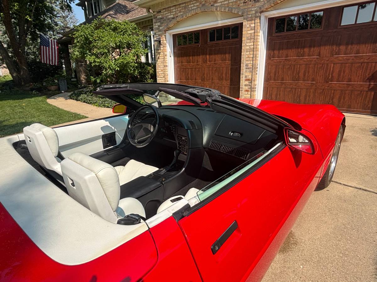 Chevrolet-corvette-1993-red-1