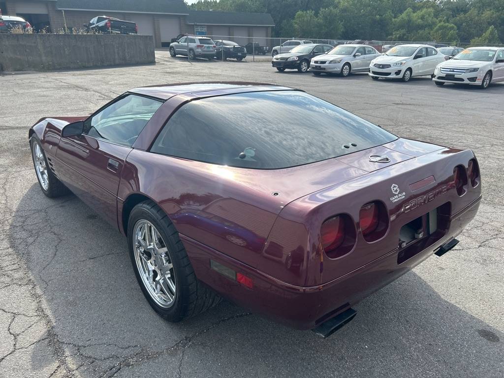 Chevrolet-corvette-1993-red-3