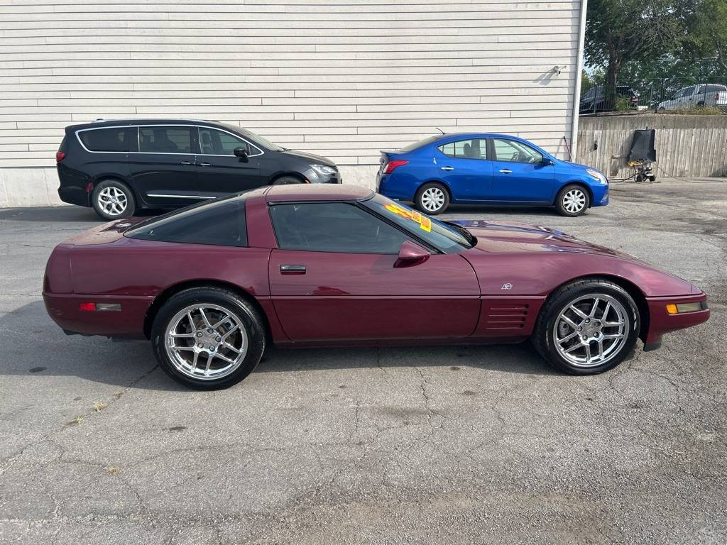 Chevrolet-corvette-1993-red-9