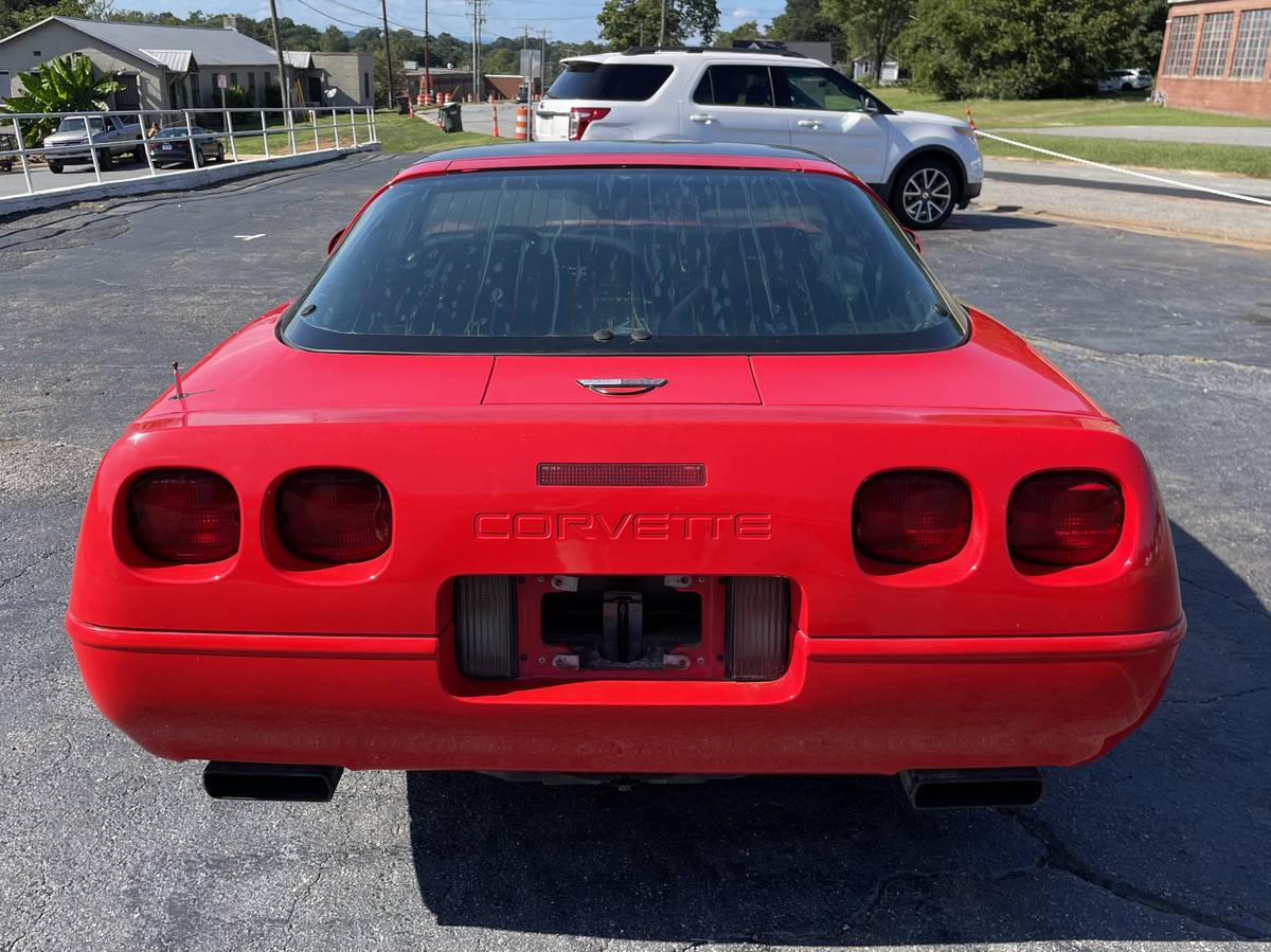 Chevrolet-corvette-1994-red-3