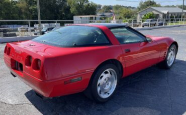 Chevrolet-corvette-1994-red-4