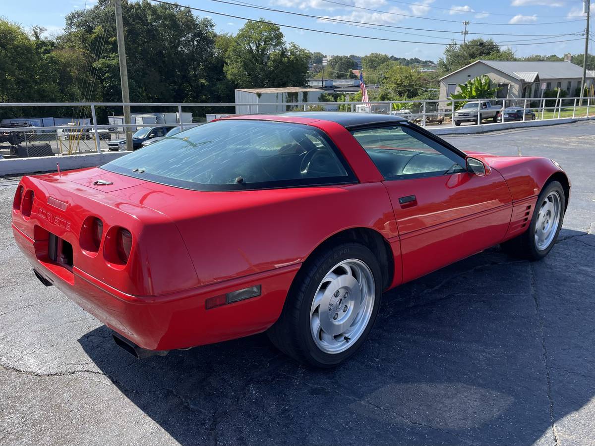 Chevrolet-corvette-1994-red-4