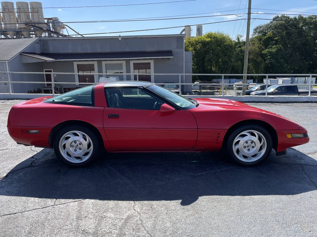 Chevrolet-corvette-1994-red-5