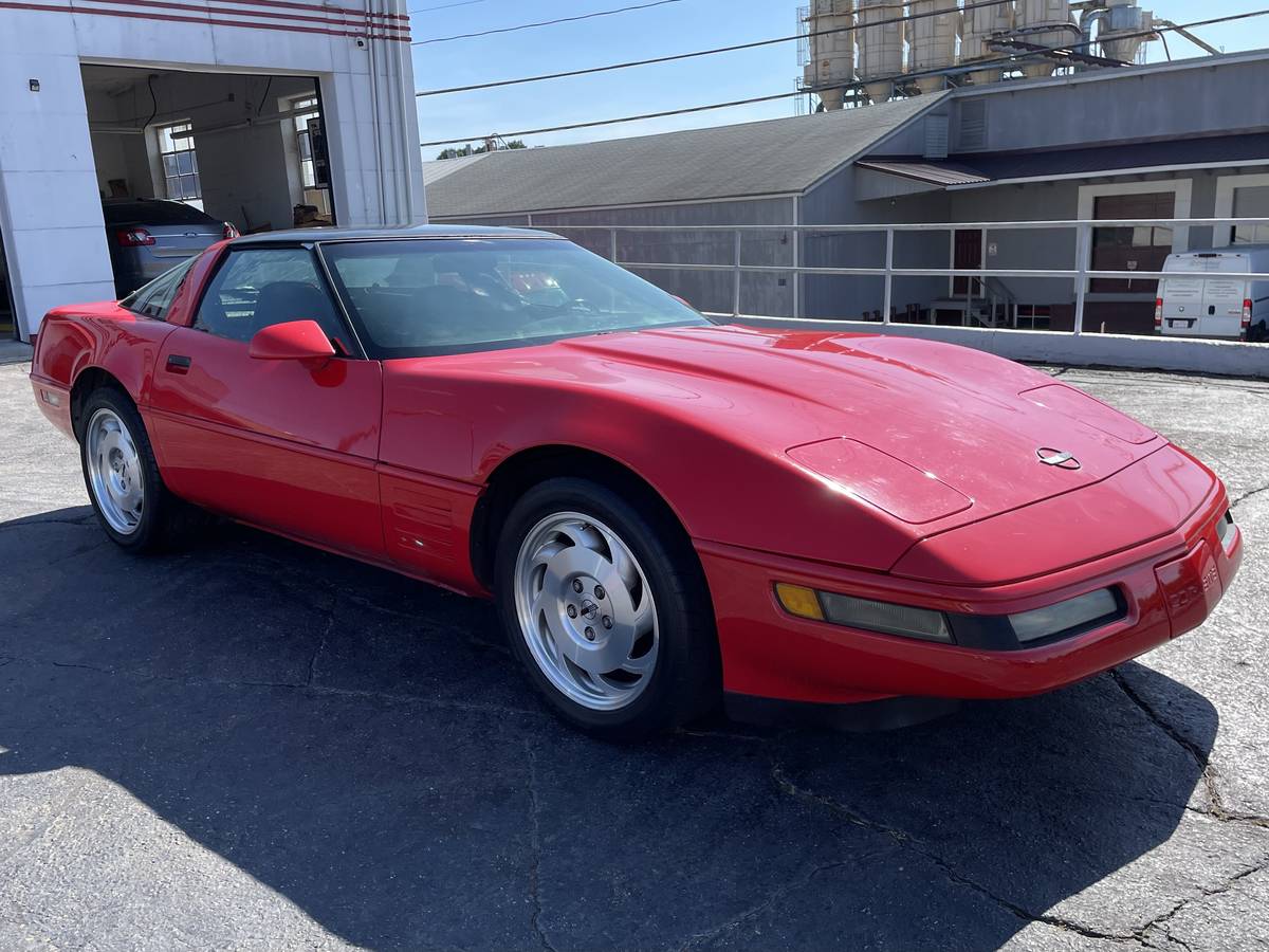 Chevrolet-corvette-1994-red-6