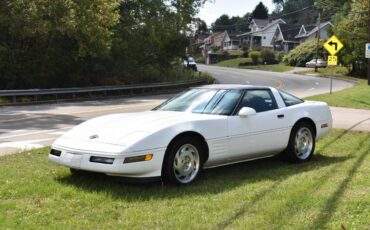 Chevrolet-corvette-1994-white-1
