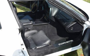 Chevrolet-corvette-1994-white-3
