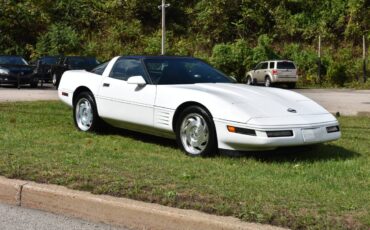 Chevrolet-corvette-1994-white-5