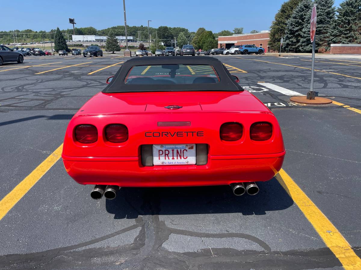 Chevrolet-corvette-1995-red-1