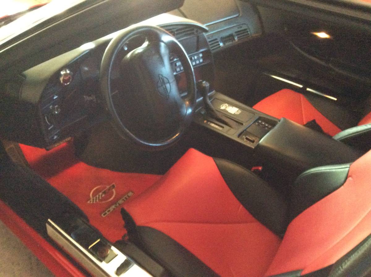 Chevrolet-corvette-1995-red-2