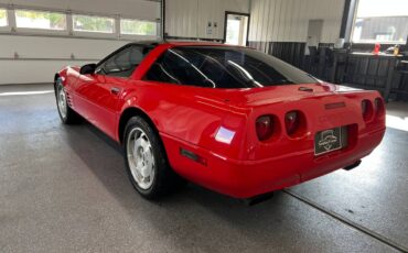 Chevrolet-corvette-amp-convertible-1994-red-4
