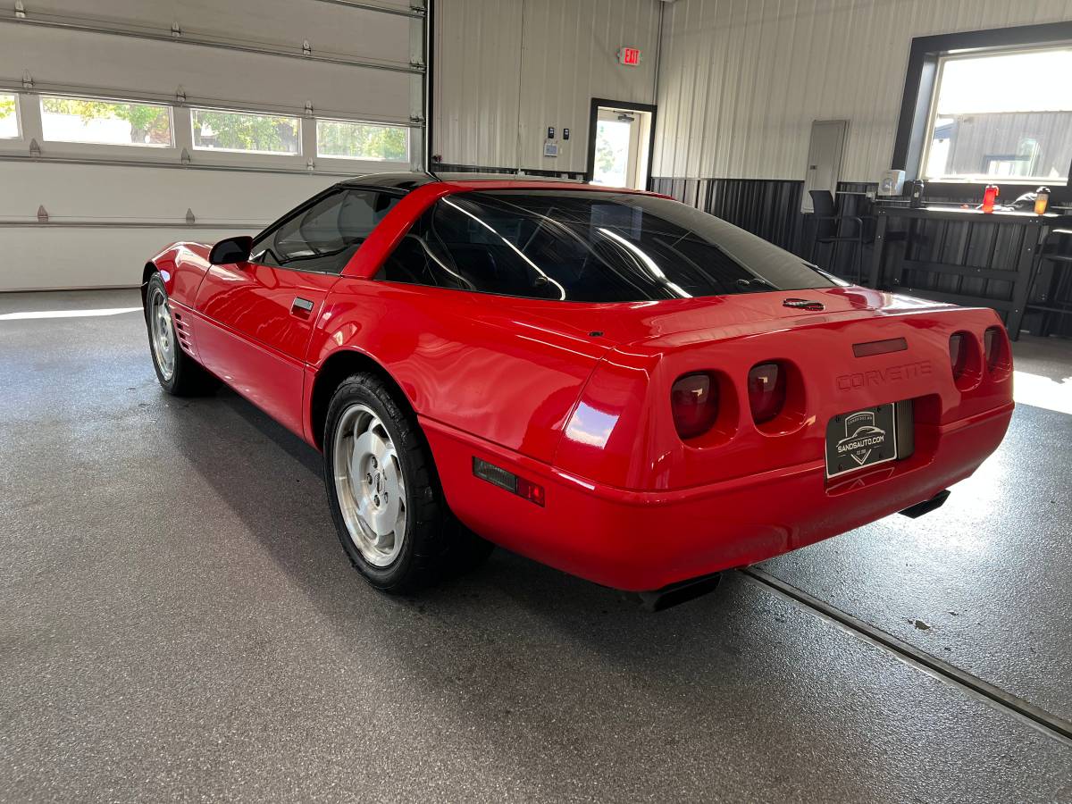 Chevrolet-corvette-amp-convertible-1994-red-4