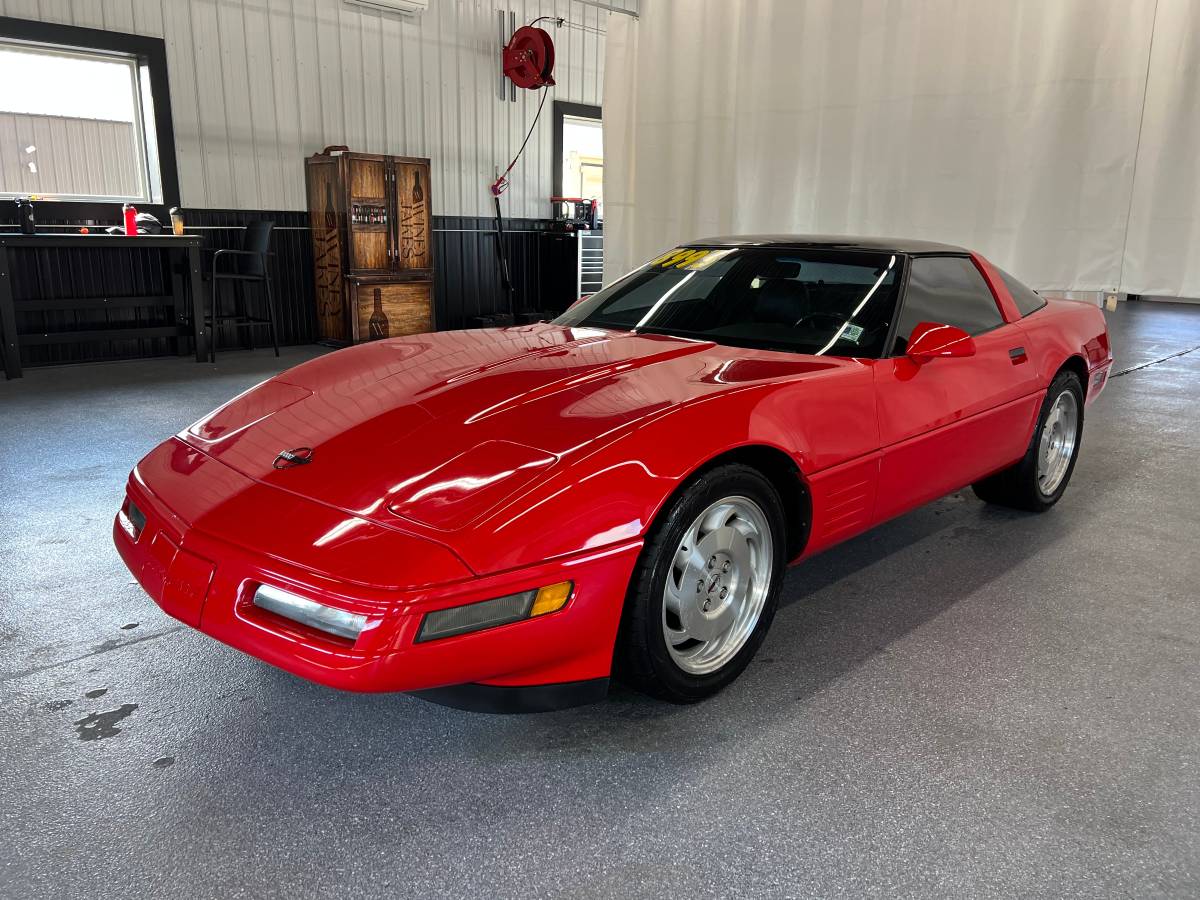 Chevrolet-corvette-amp-convertible-1994-red