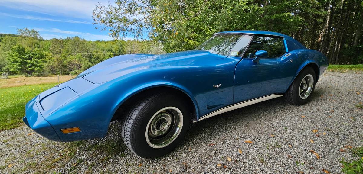 Chevrolet-corvette-c3-1977-blue-12