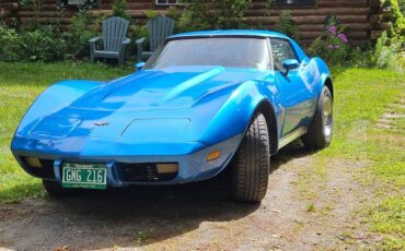Chevrolet-corvette-c3-1977-blue