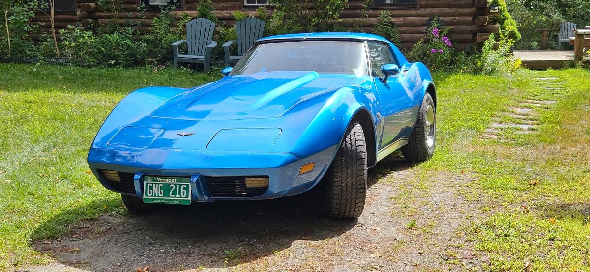 Chevrolet-corvette-c3-1977-blue