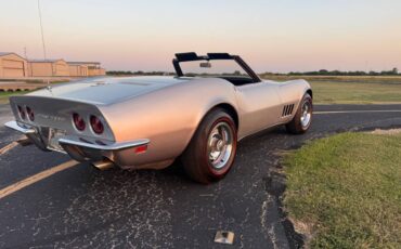 Chevrolet-corvette-convertible-1968-silver-1