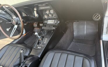 Chevrolet-corvette-convertible-1968-silver-23