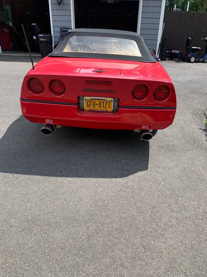Chevrolet-corvette-convertible-1986-red-3