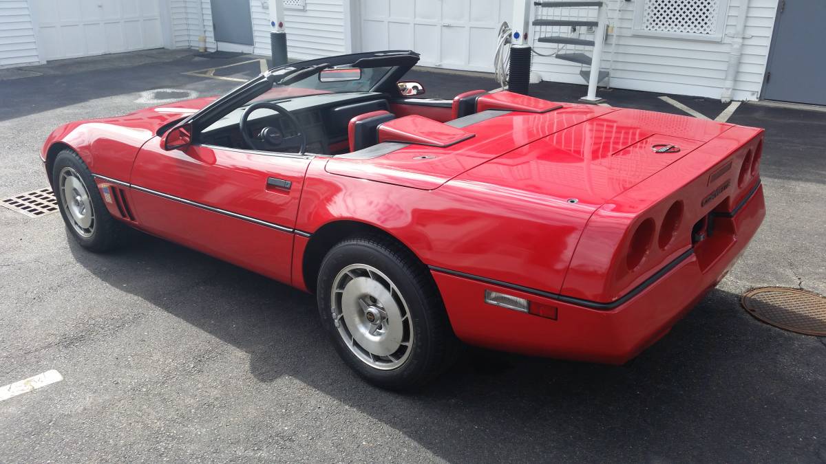 Chevrolet-corvette-convertible-1986-red-8